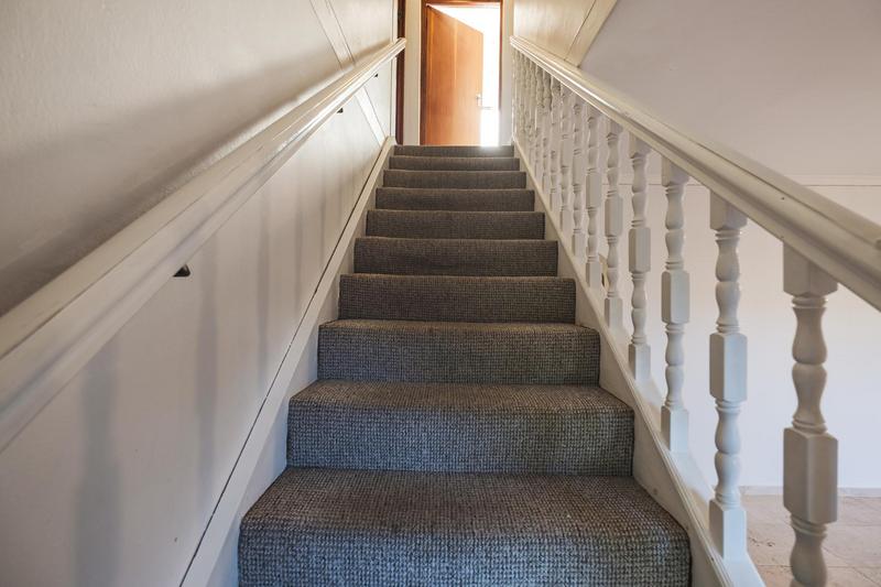4 Bedroom Property for Sale in Clovelly Western Cape